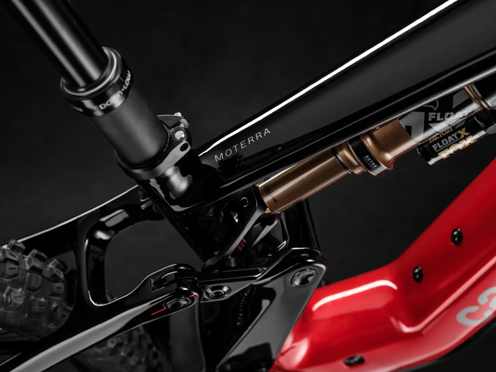 Cannondale Moterra Carbon 1 celoodpružené elektrokolo Metallic Red