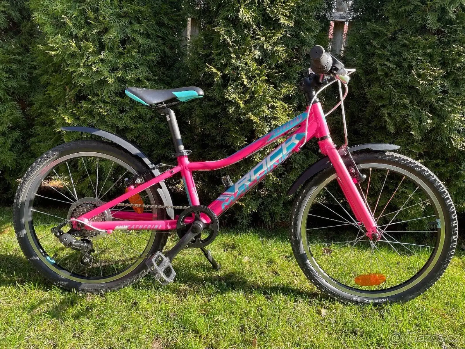 Rock Machine Catherine 20 dětské kolo Gloss Neon Pink/Violet/Neon Cyan