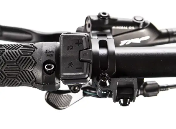 Bulls Sonic Evo AM 2 Carbon 29/27,5 750 Wh celoodpružené elektrokolo Blue
