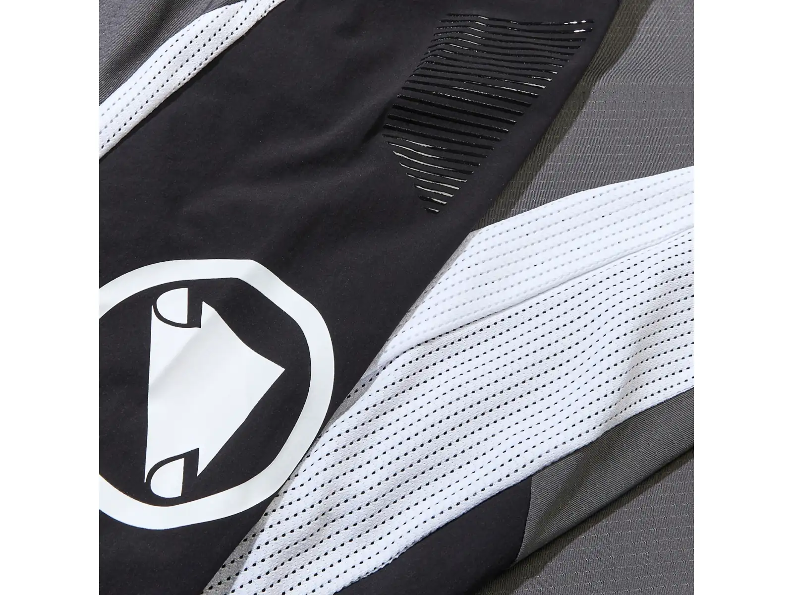 Endura MT500 Burner Lite pánský dres s dlouhým rukávem Black