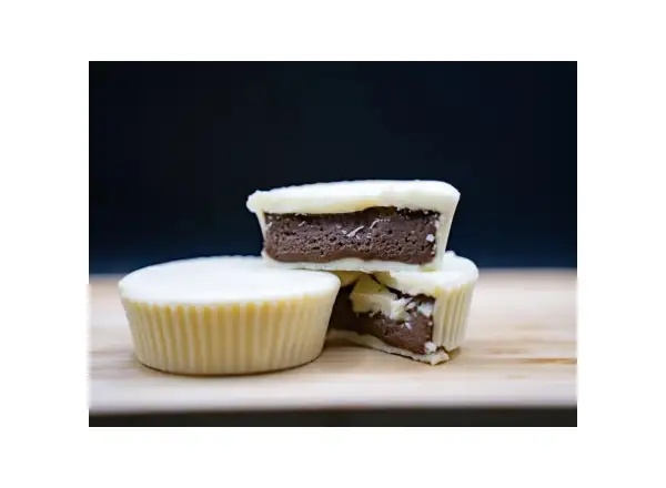 Passion proteinový čokošík čokoládové kóma v bílé čokoládě 50g