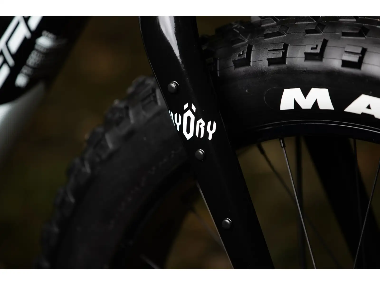 Rock Machine VYÖRY e50 S fatbike elektrokolo Gloss White/Black VZOREK