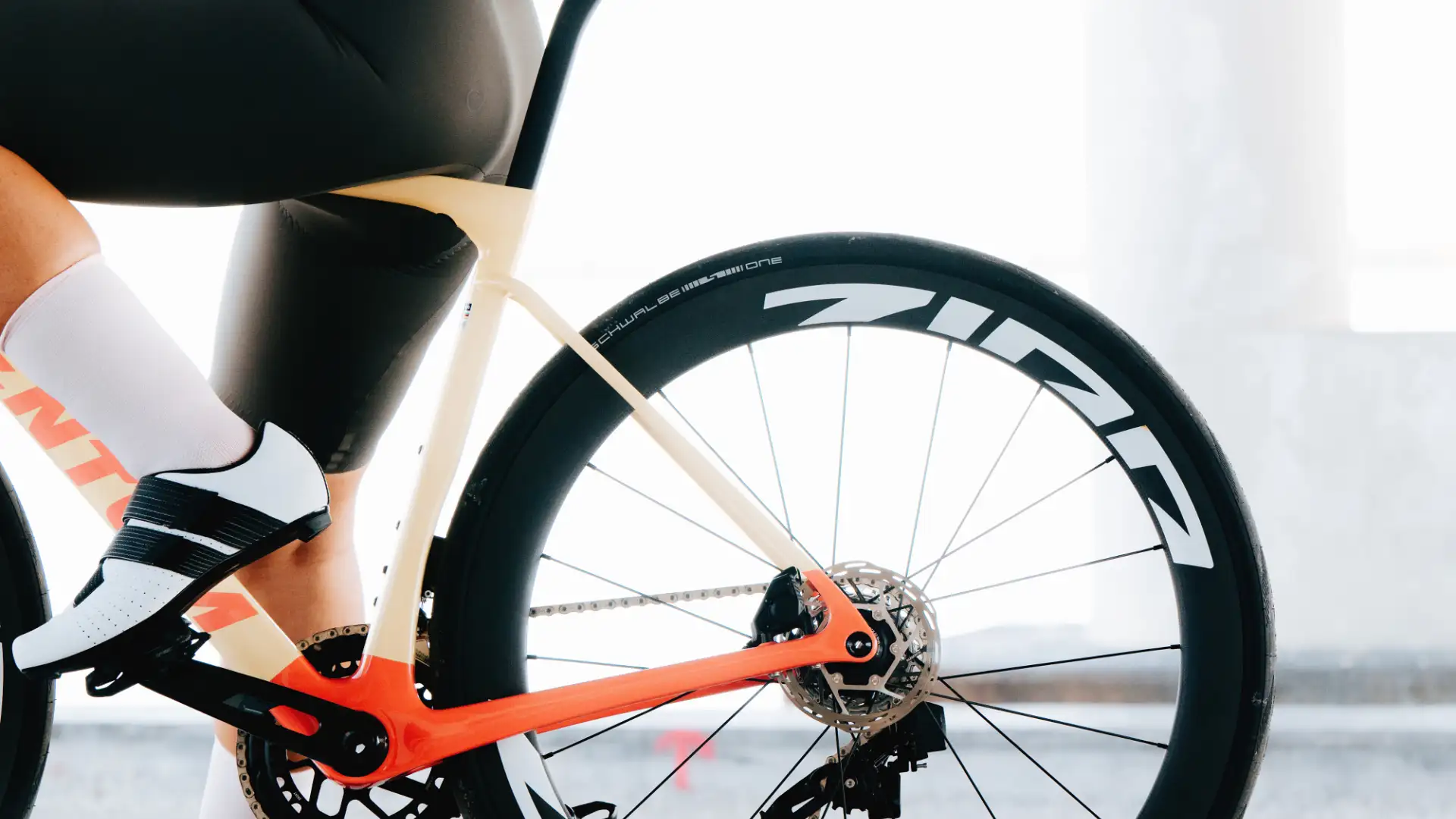 ZIPP 404 S – Špičková aerodynamika pro každý den