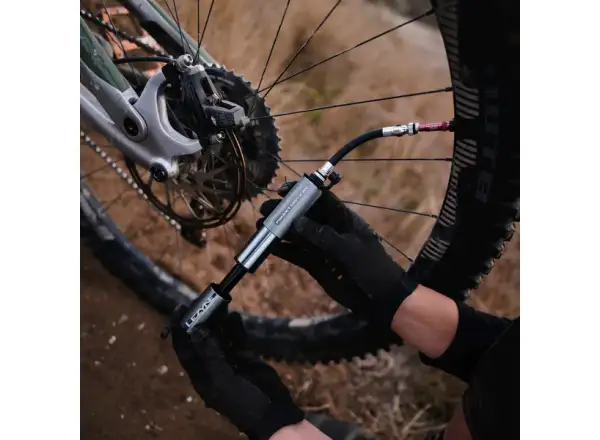 Lezyne Pocket Drive HV pumpa Lite Grey