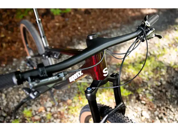 Superior XF 9.6 Team celoodpružené kolo Gloss Carbon/Red Carbon