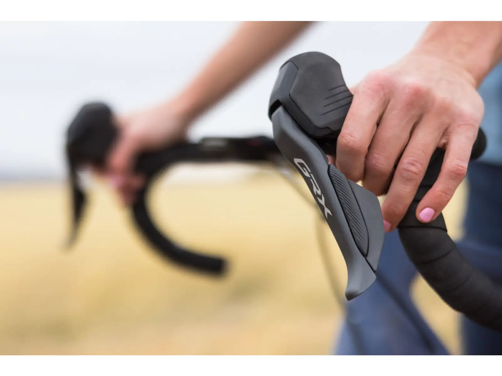 Shimano GRX Di2 ST-RX825 + BR-RX820 12sp pravá řadící a zadní brzdová páka a třmen