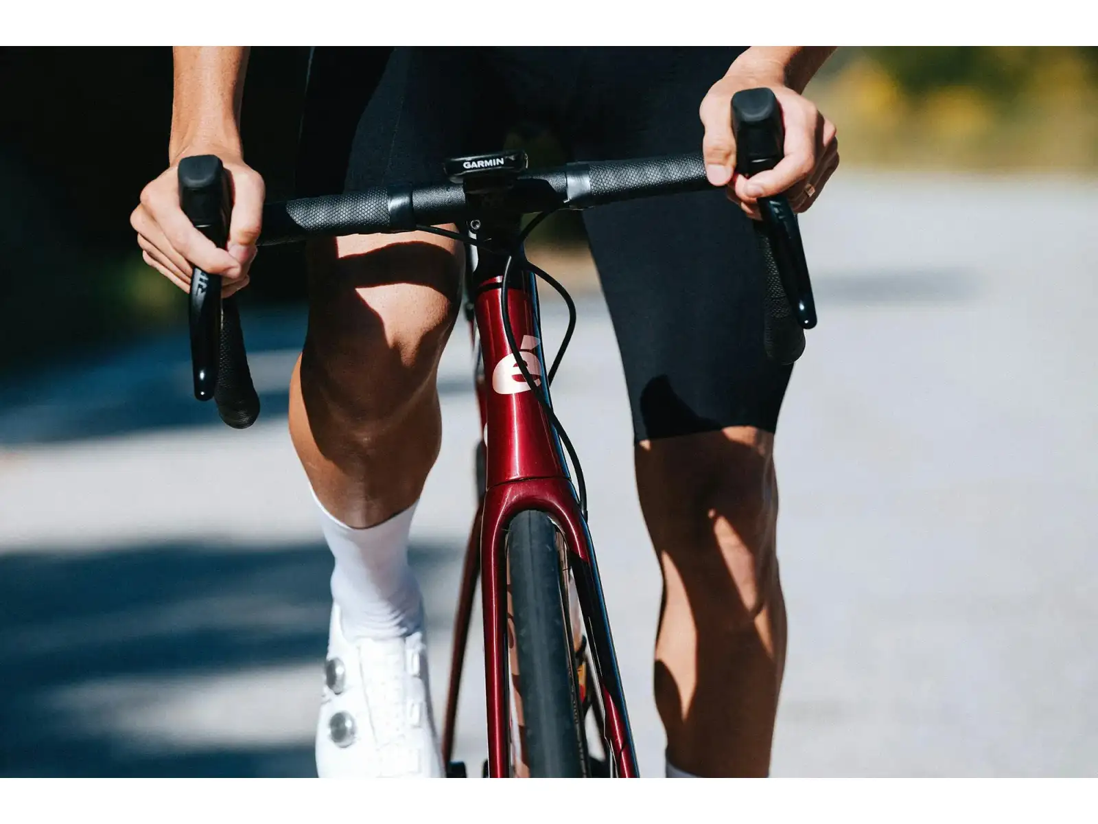 Cervélo Caledonia 105 Di2 silniční kolo Carmine