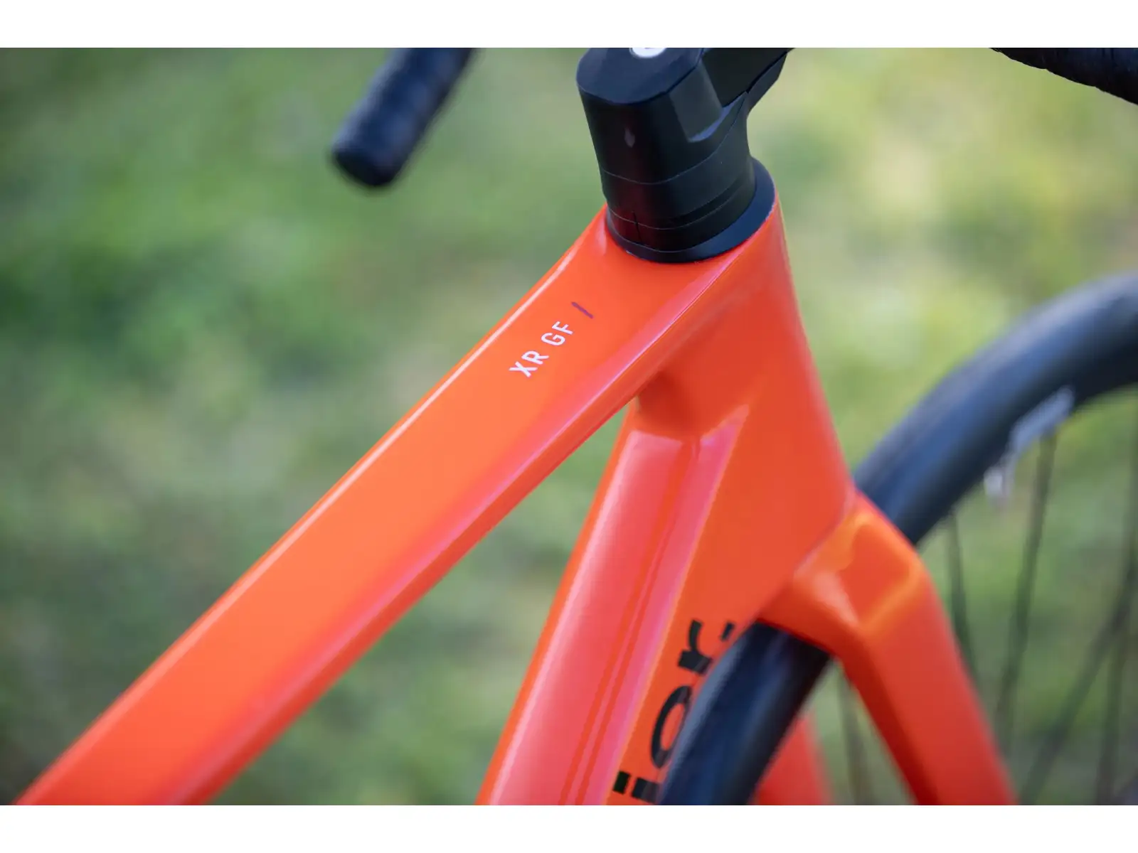 Superior XR 9.5 GF silniční kolo Gloss Grey/Red