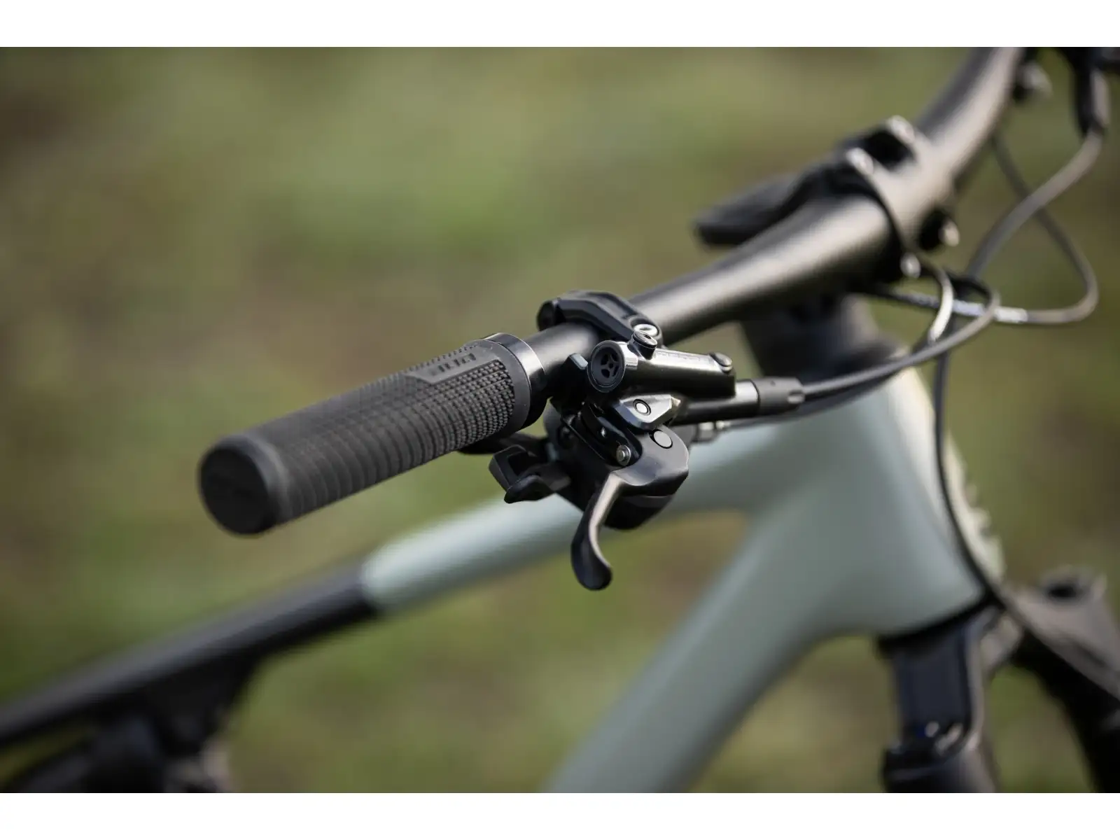 Superior XF 9.6 DC horské kolo Matte Carbon/Grey
