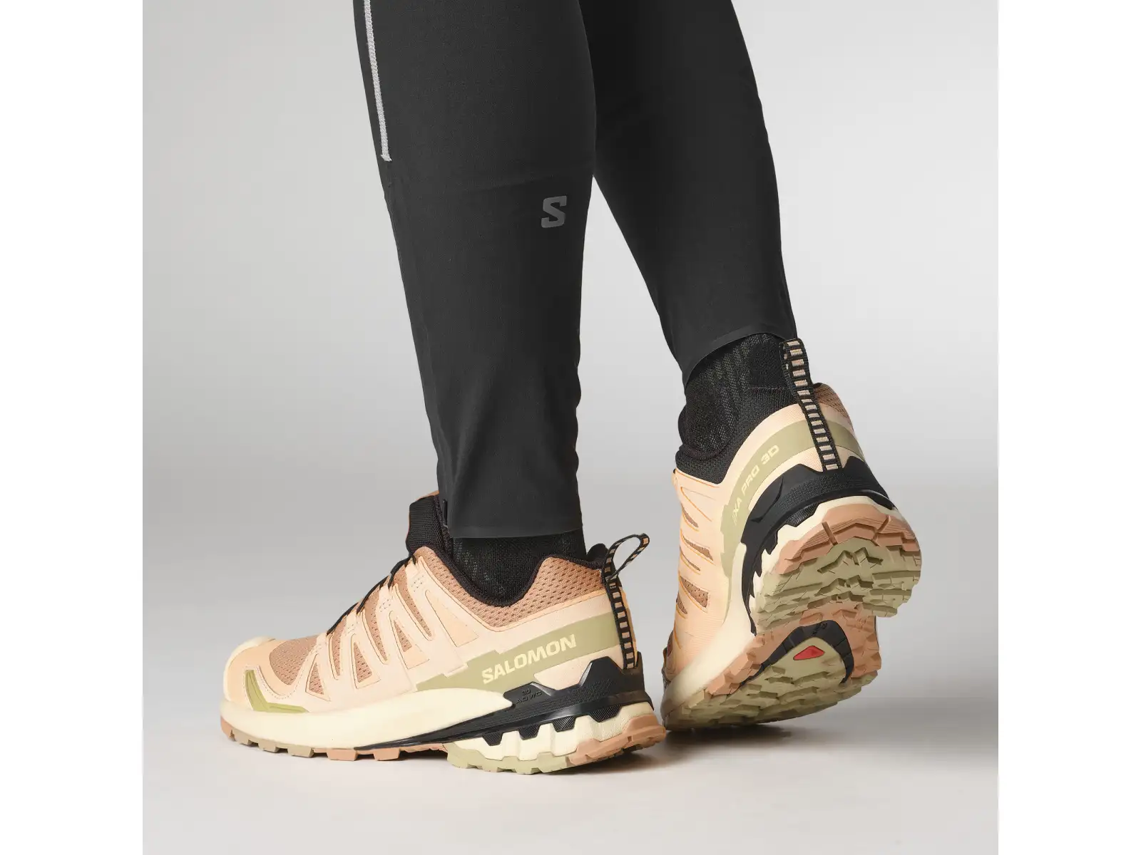 Salomon XA PRO 3D V9 dámská běžecká obuv Cork/Peach Fuzz/Sponge
