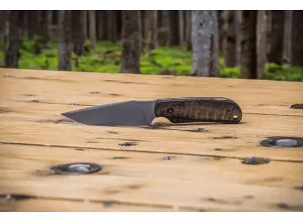 TB Outdoor Cammandeur G10 Nůž černá