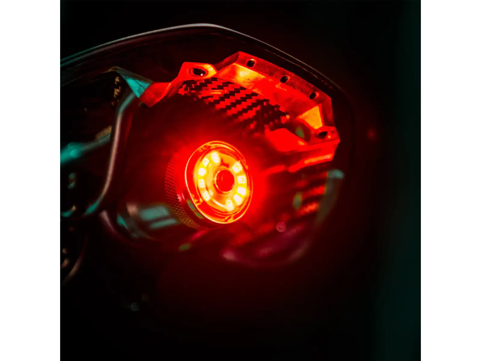 Lezyne Saddle Ai Alert 250 zadní světlo