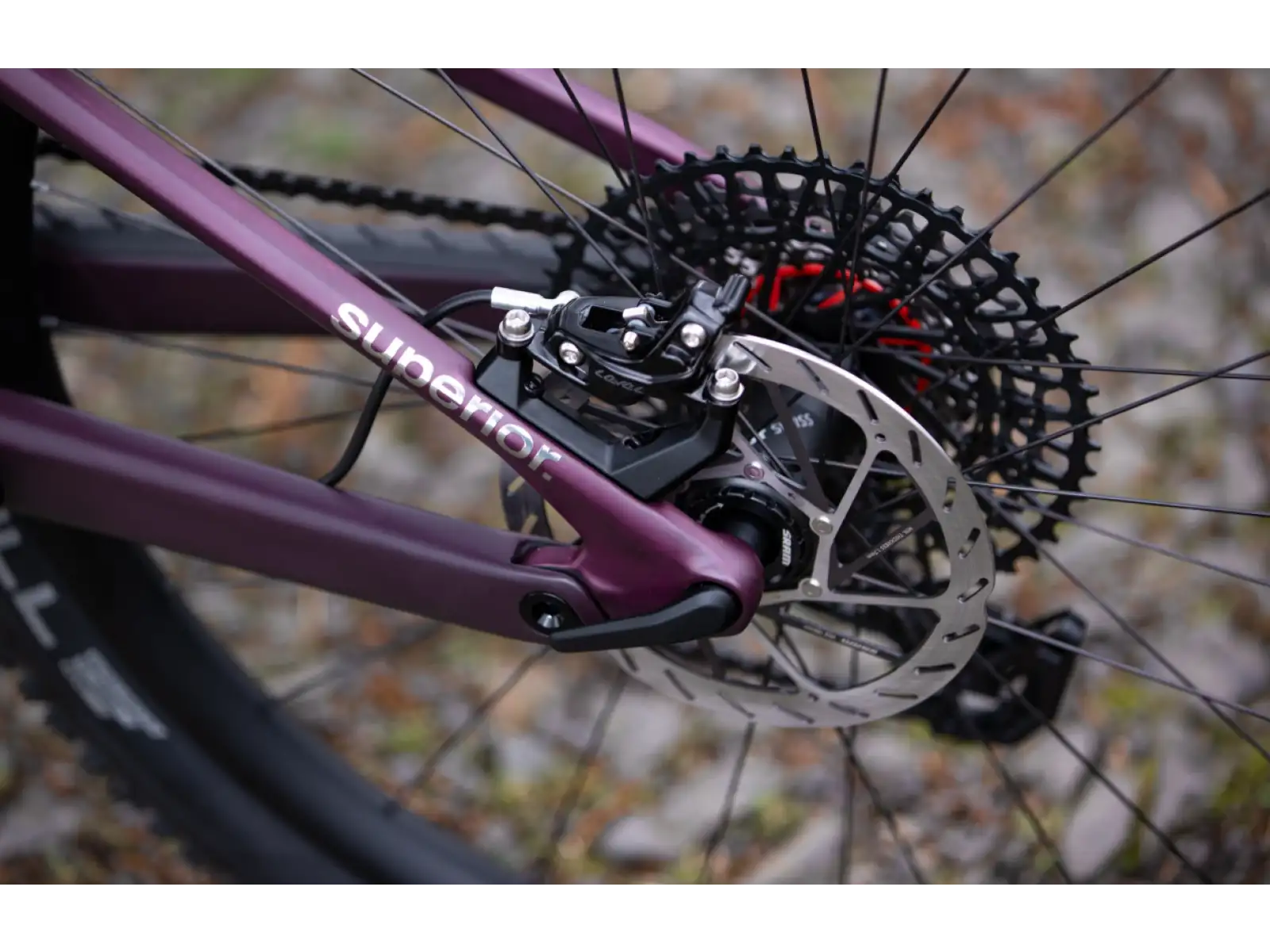 Superior iXF 9.8 horské elektrokolo matte berry carbon