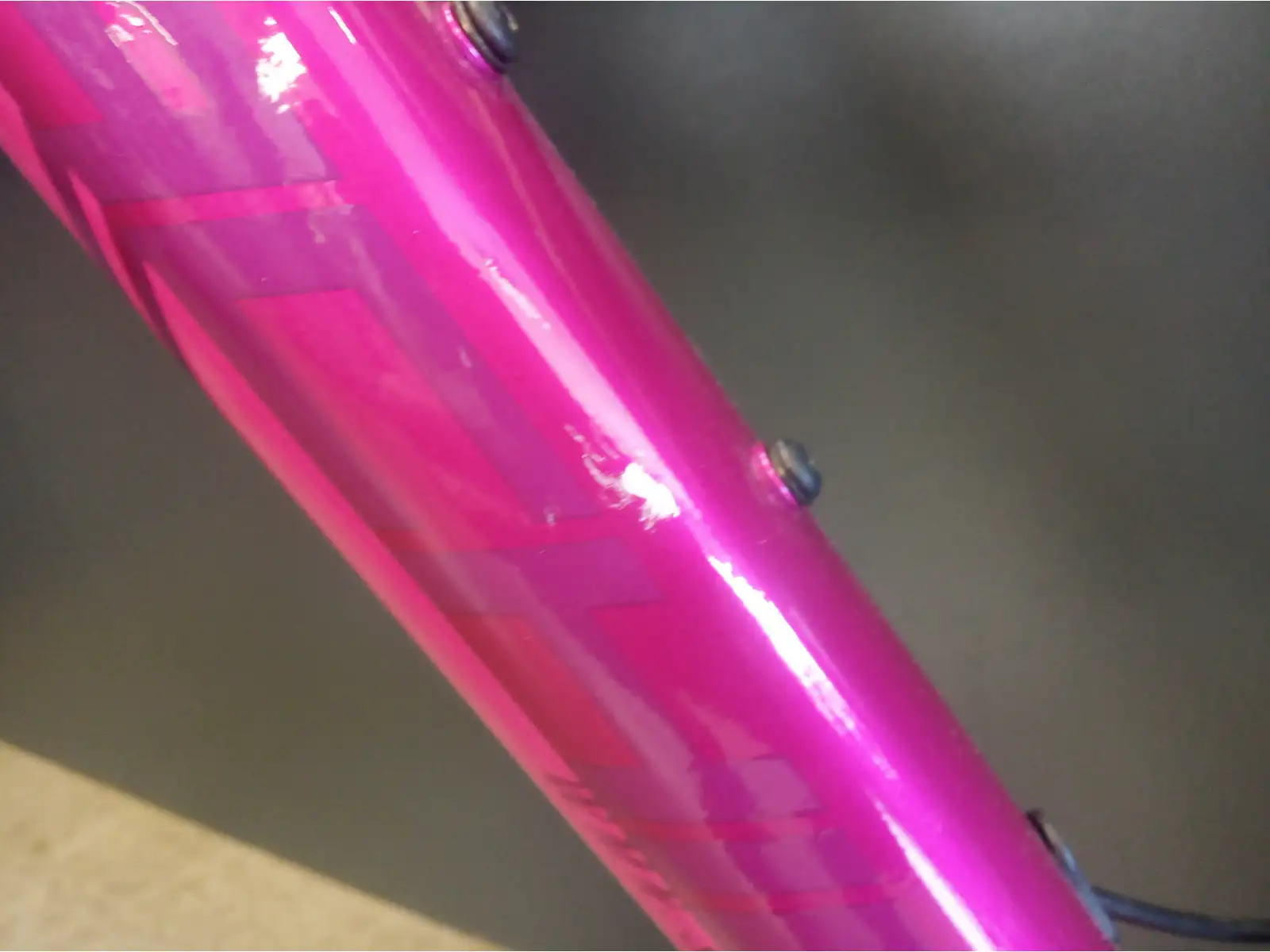 Rock Machine Catherine 40-29 gloss pink/light pink/crimson horské kolo VZOREK