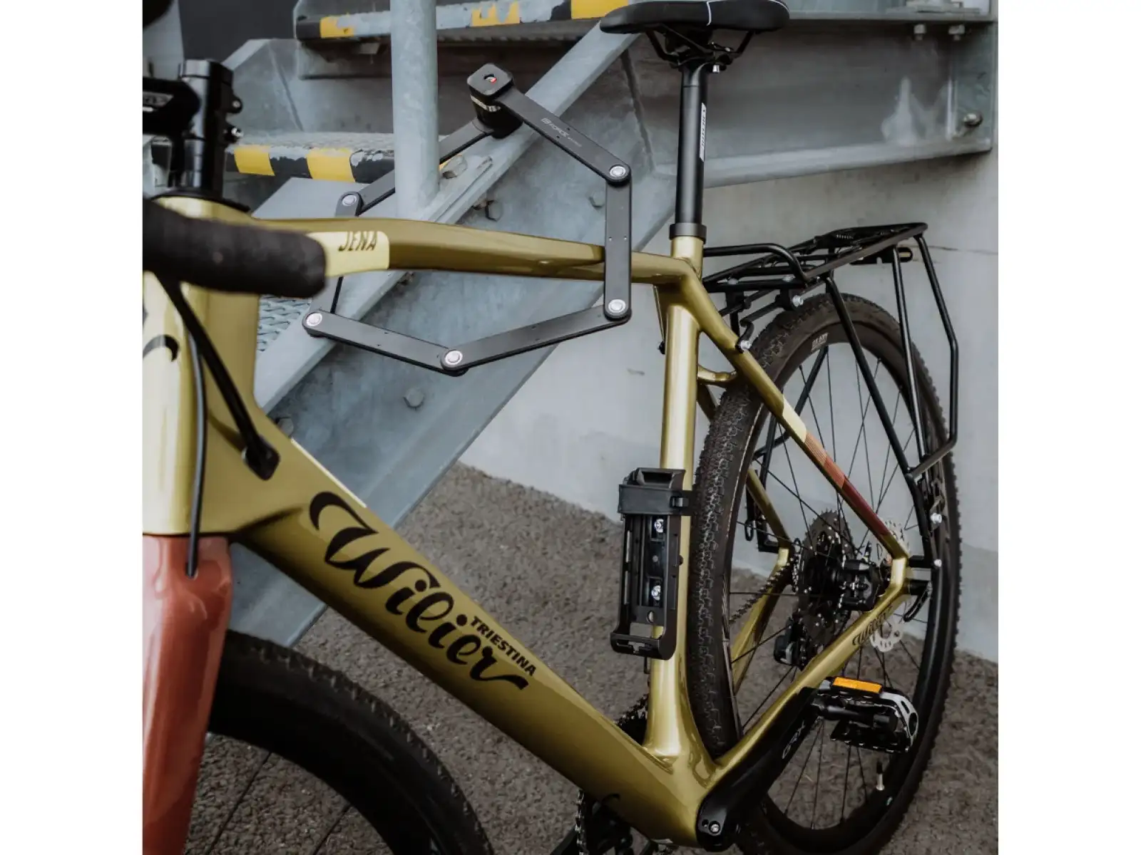 Force Maximus skládací zámek 8/960 mm černá