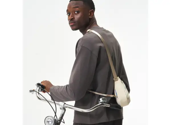Aevor Easy Ride Pouch taška přes rameno Off-White