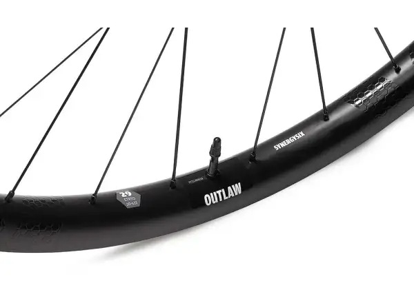 FFWD OUTLAW Carbon Boost 30 mm 29" vypletená kola MattBlack