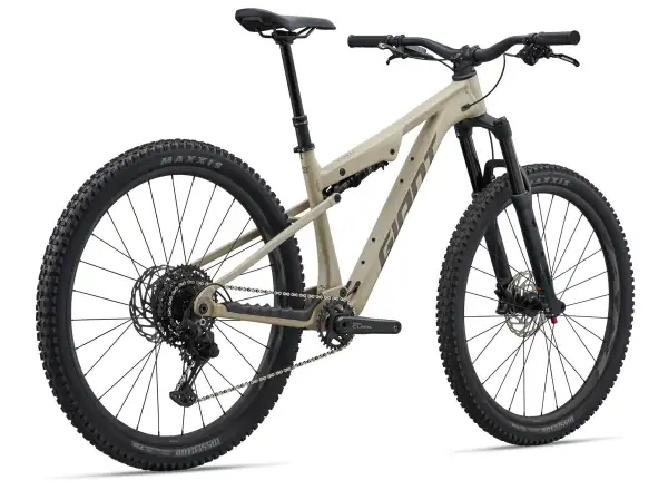 Giant Stance 2026 celoodpružené kolo Almond
