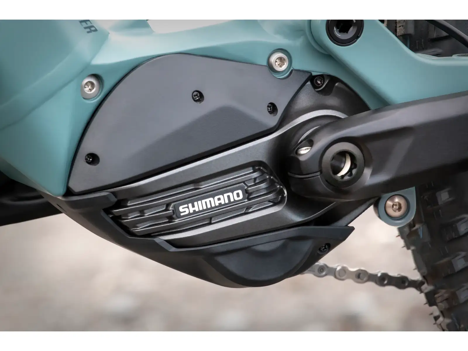Superior eXF 9049 R horské elektrokolo matte trooper green/chrome silver