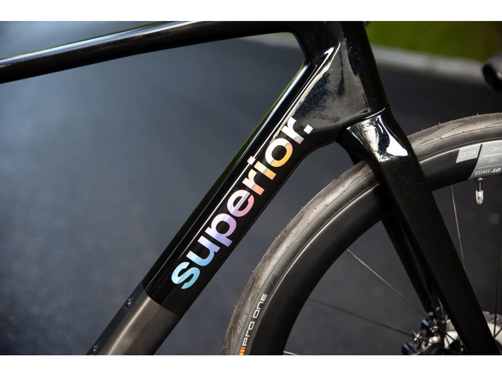 Superior XR 9.7 GF silniční kolo Gloss Rainbow Black / Carbon