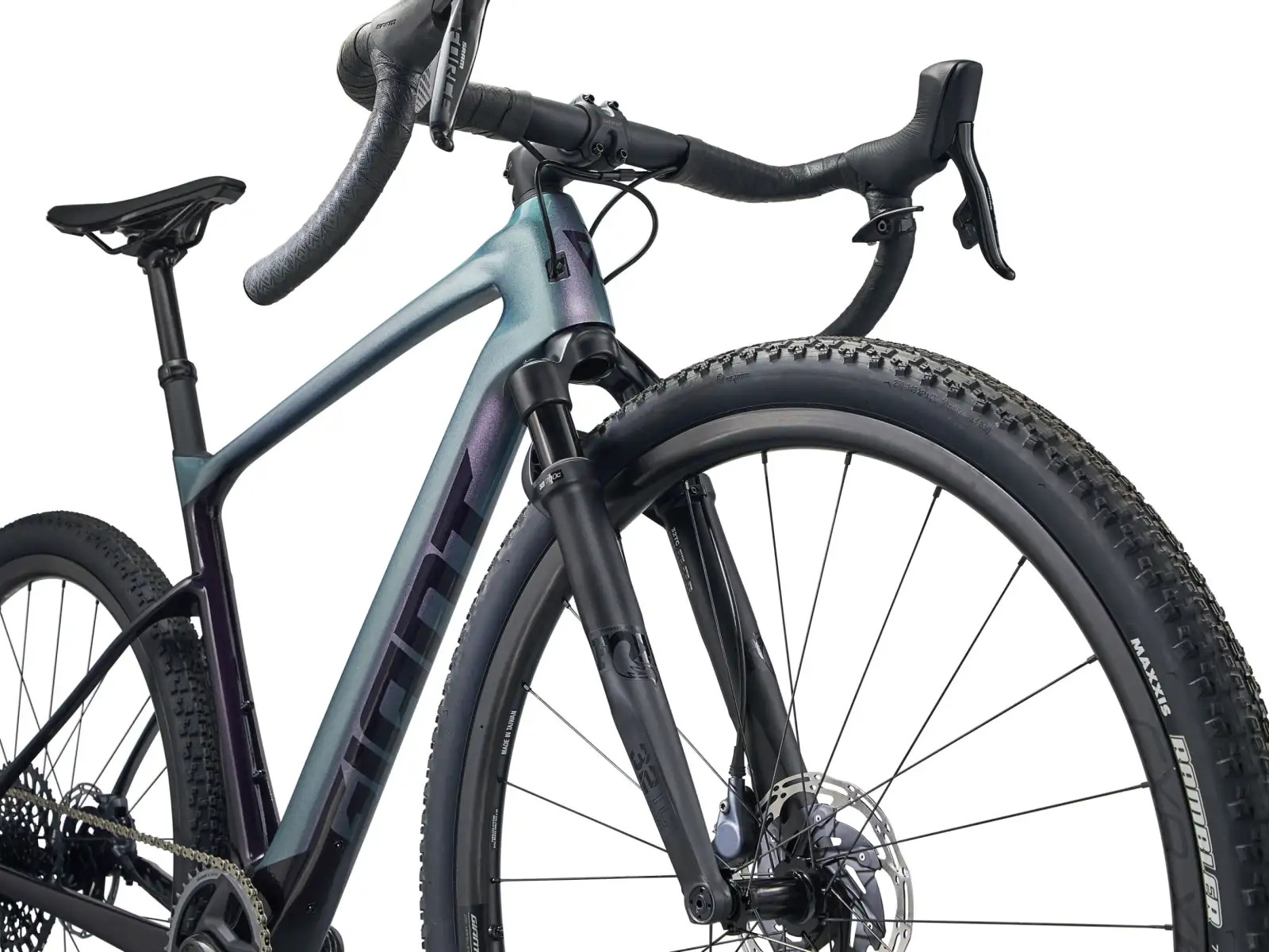 Giant Revolt X Advanced Pro 0 gravel kolo Airglow Black Currant