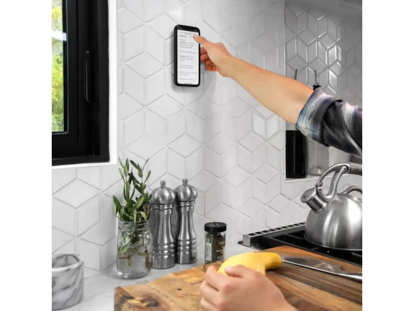Peak Design Wall Mount magnetický držák na mobil Charcoal