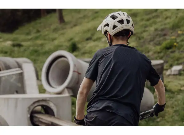 Force Trail MTB přilba krémová
