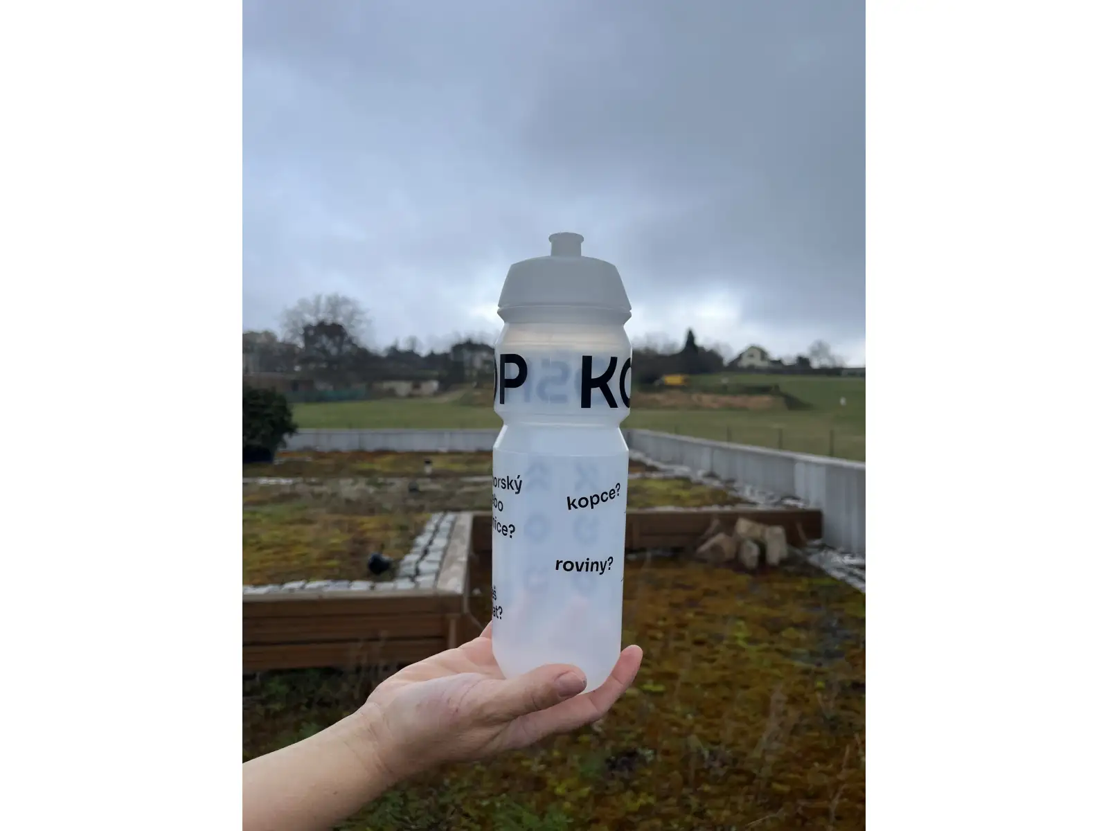 Koloshop Tacx láhev 0,75 l čirá/černá