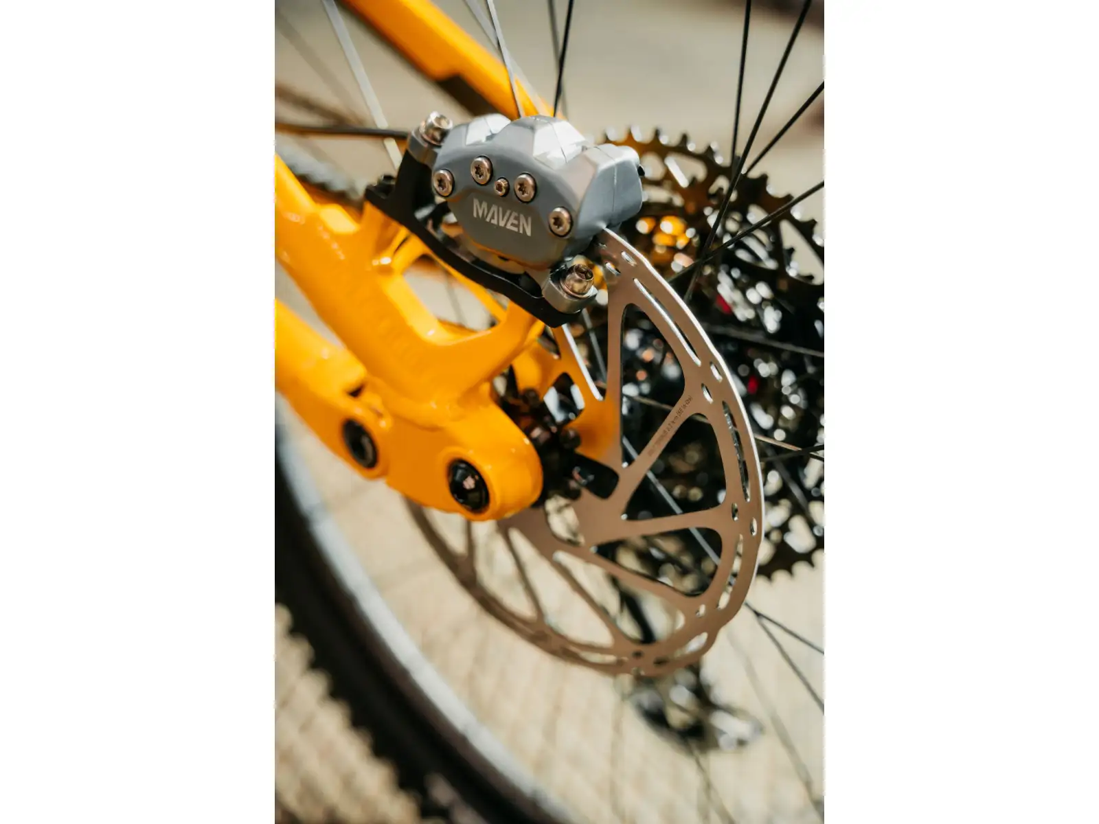 Nukeproof Mega 290 Pro Alloy Eagle 90 celoodpružené kolo Yellow