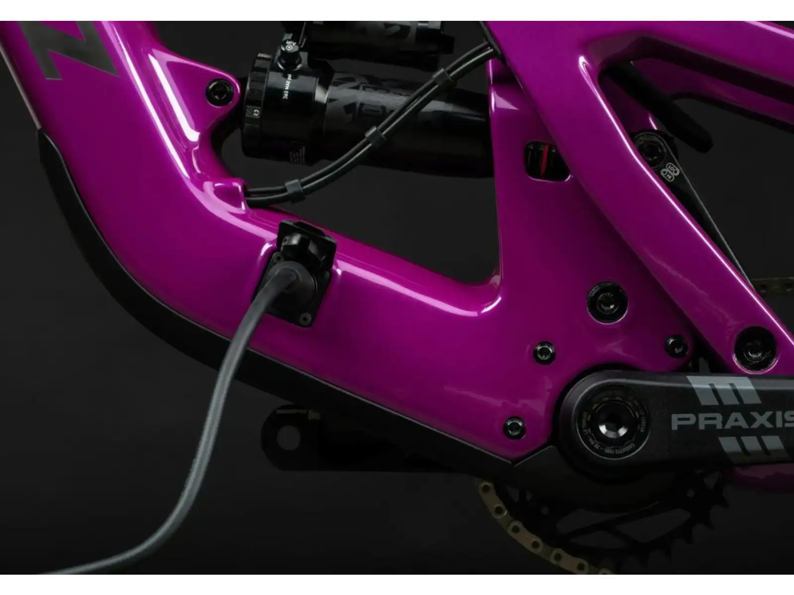Santa Cruz Heckler SL 1 C R celoodpružené elektrokolo Gloss Magenta