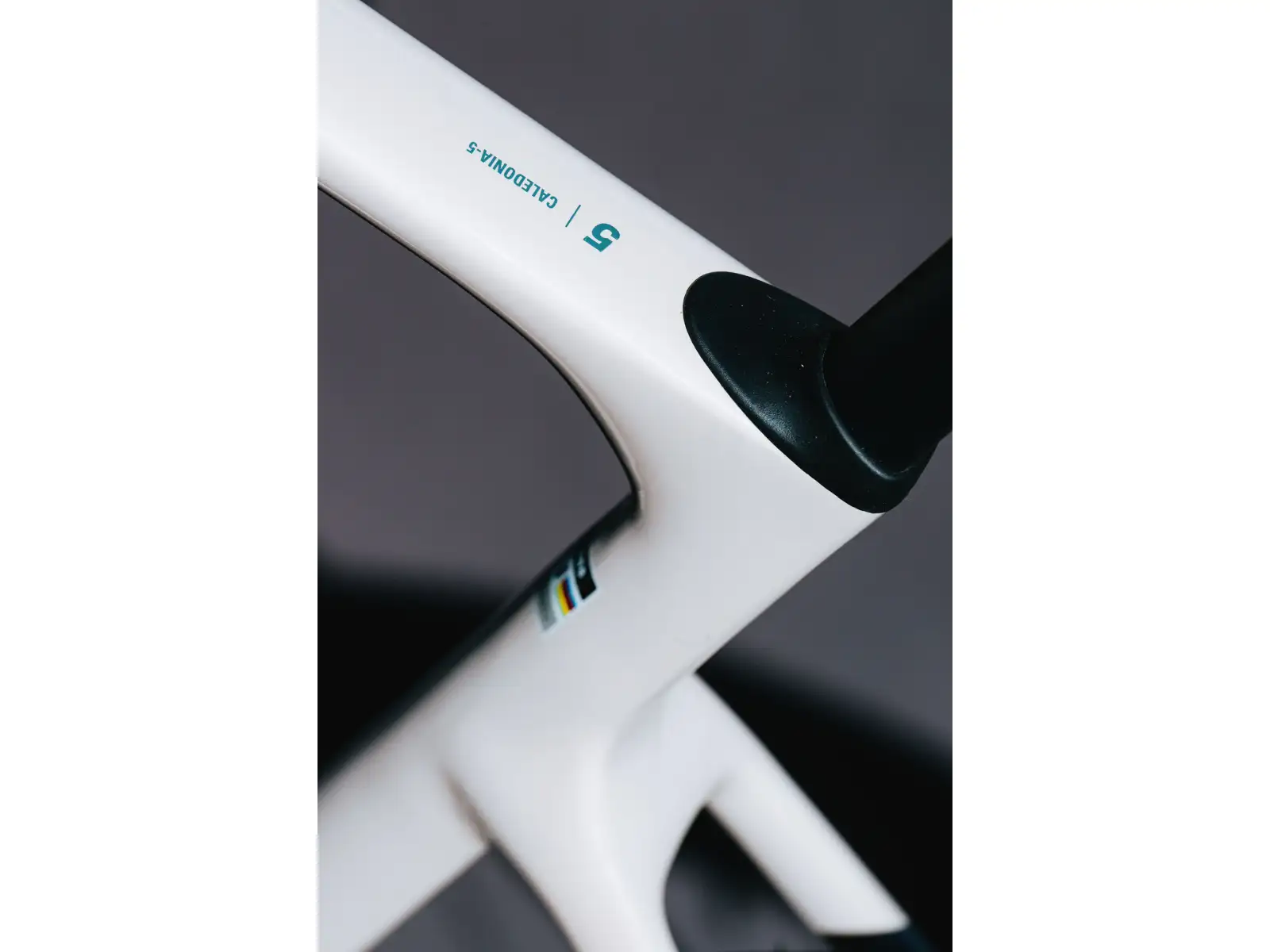 Cervélo Caledonia-5 SRAM Rival AXS Sandstone