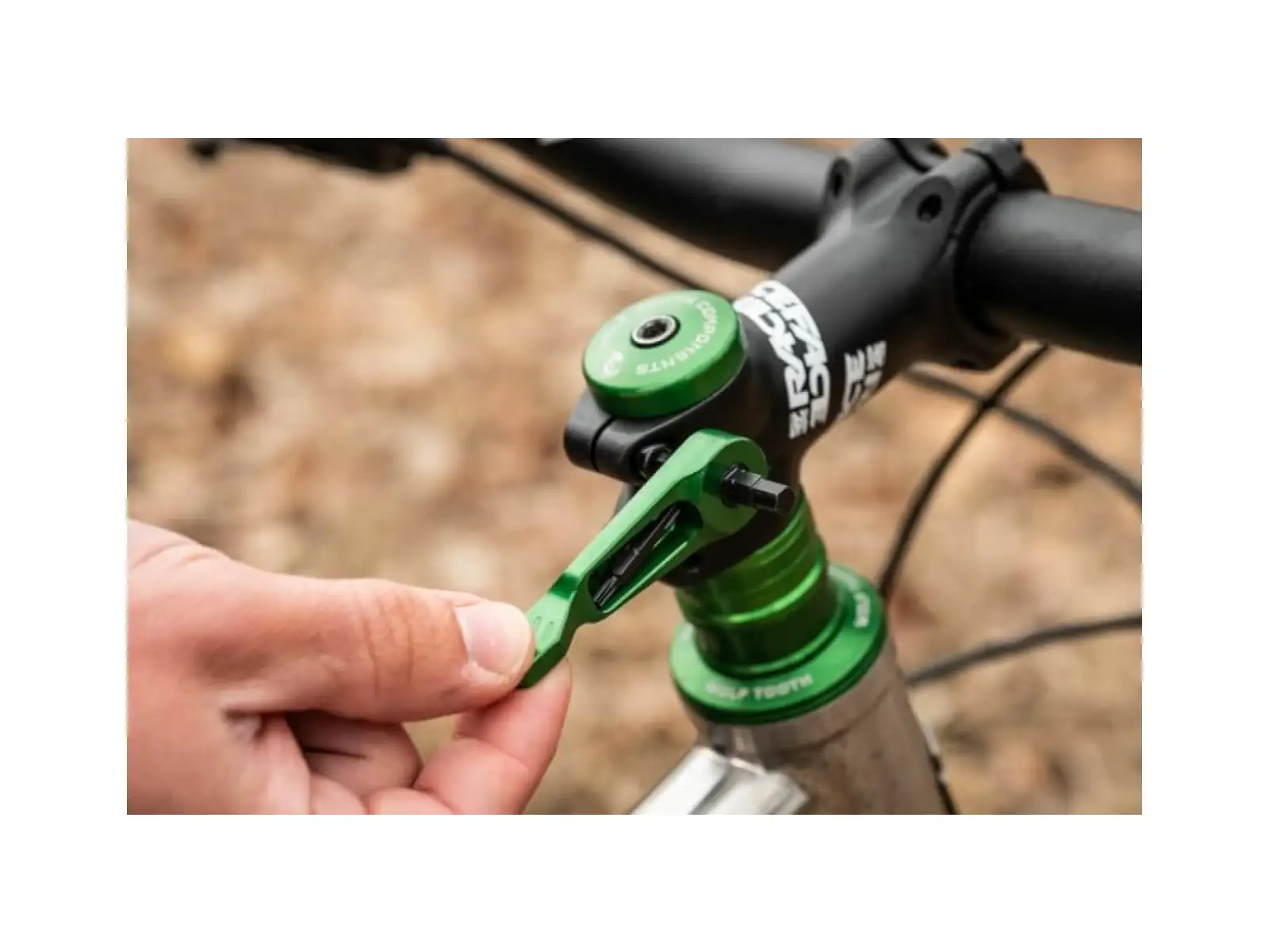 Wolf Tooth Axle Handle multiklíč 10 funkcí černá
