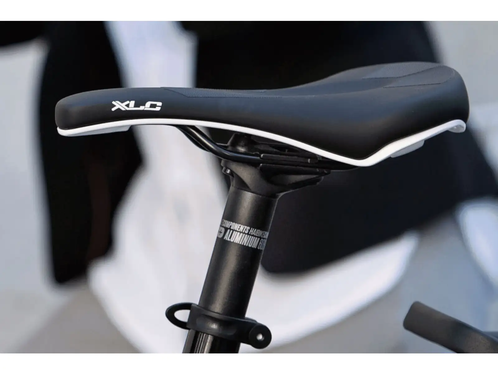 XLC SA-T18 Pedelec sedlo unisex černá/bílá